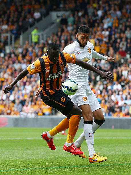 并非因她们 并非因她们